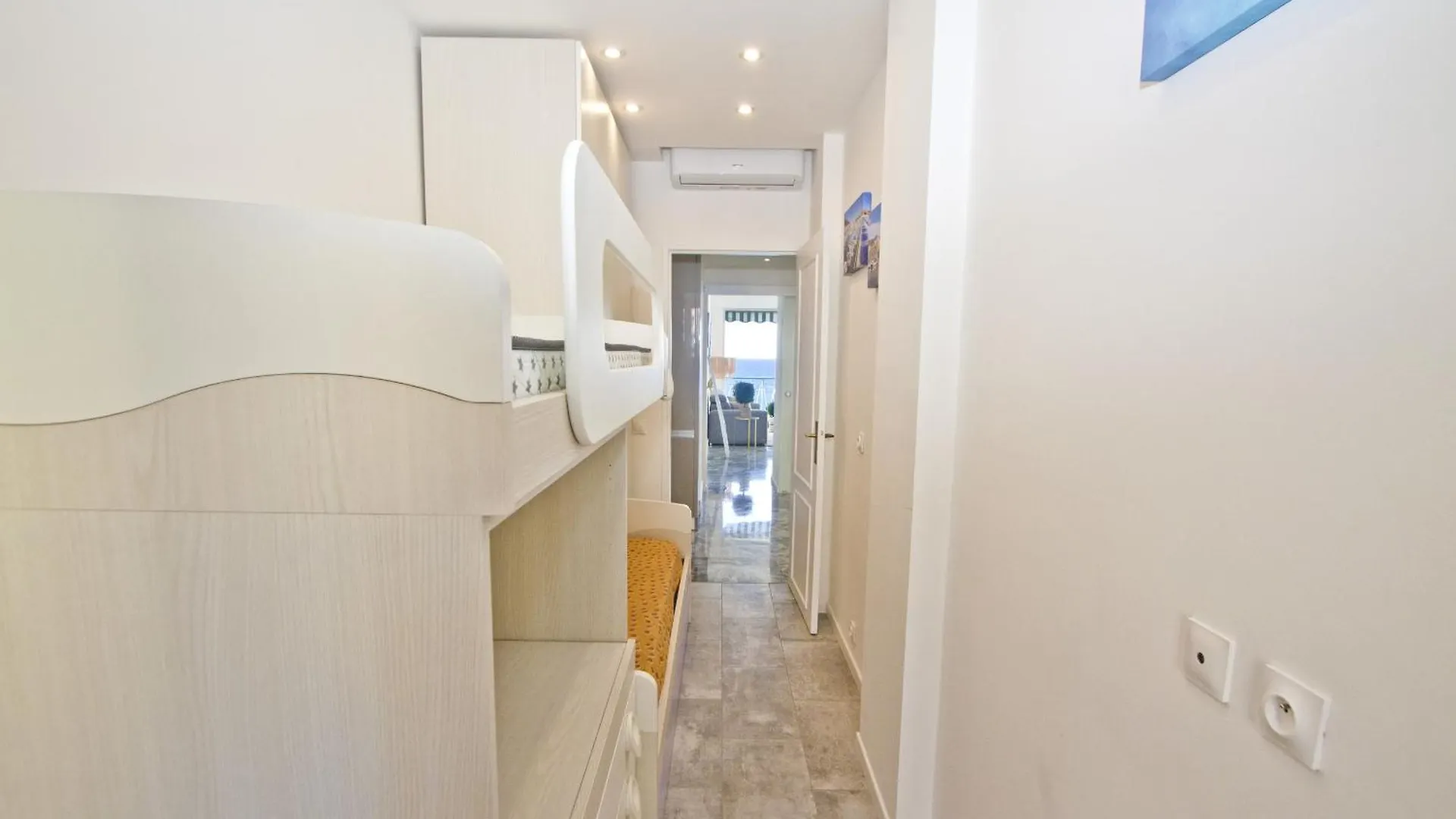 Luxury Sea Front Condo Milord Nice