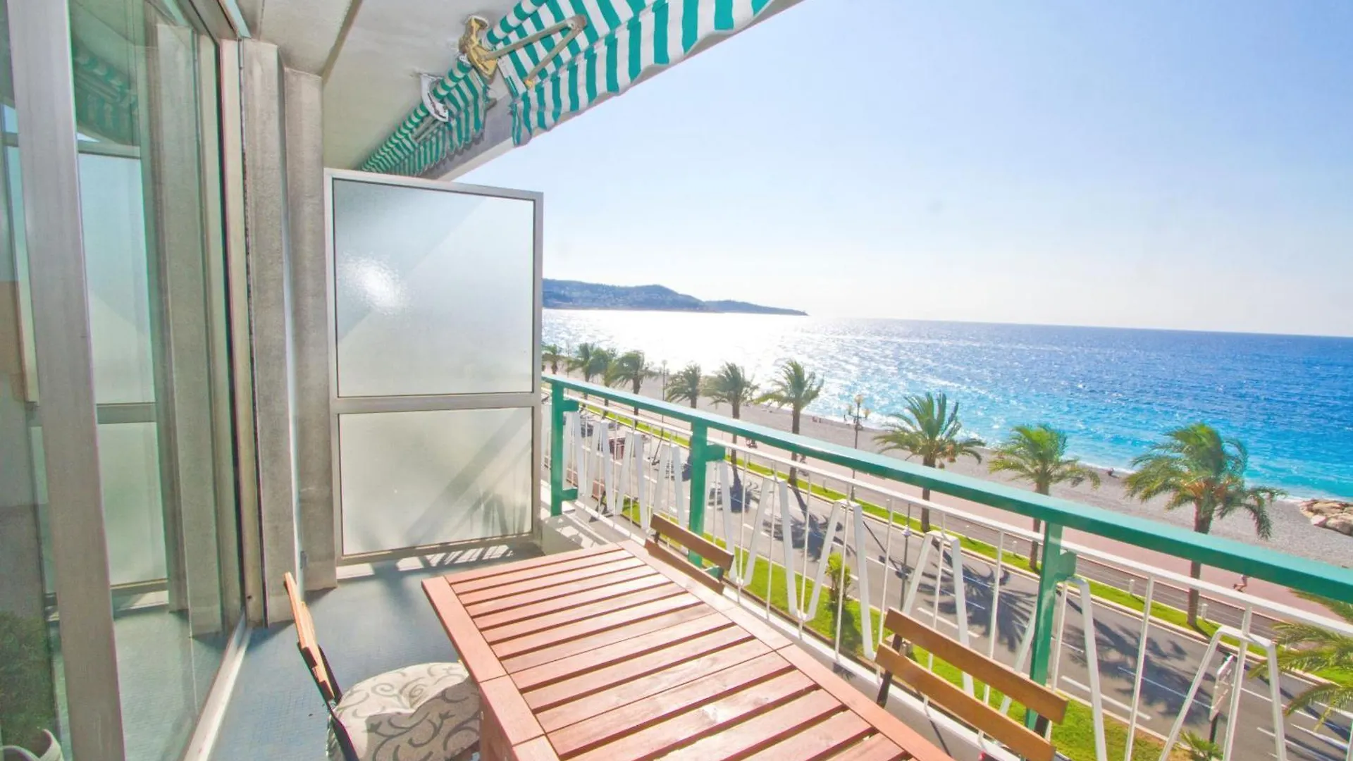 Luxury Sea Front Condo Milord Nice