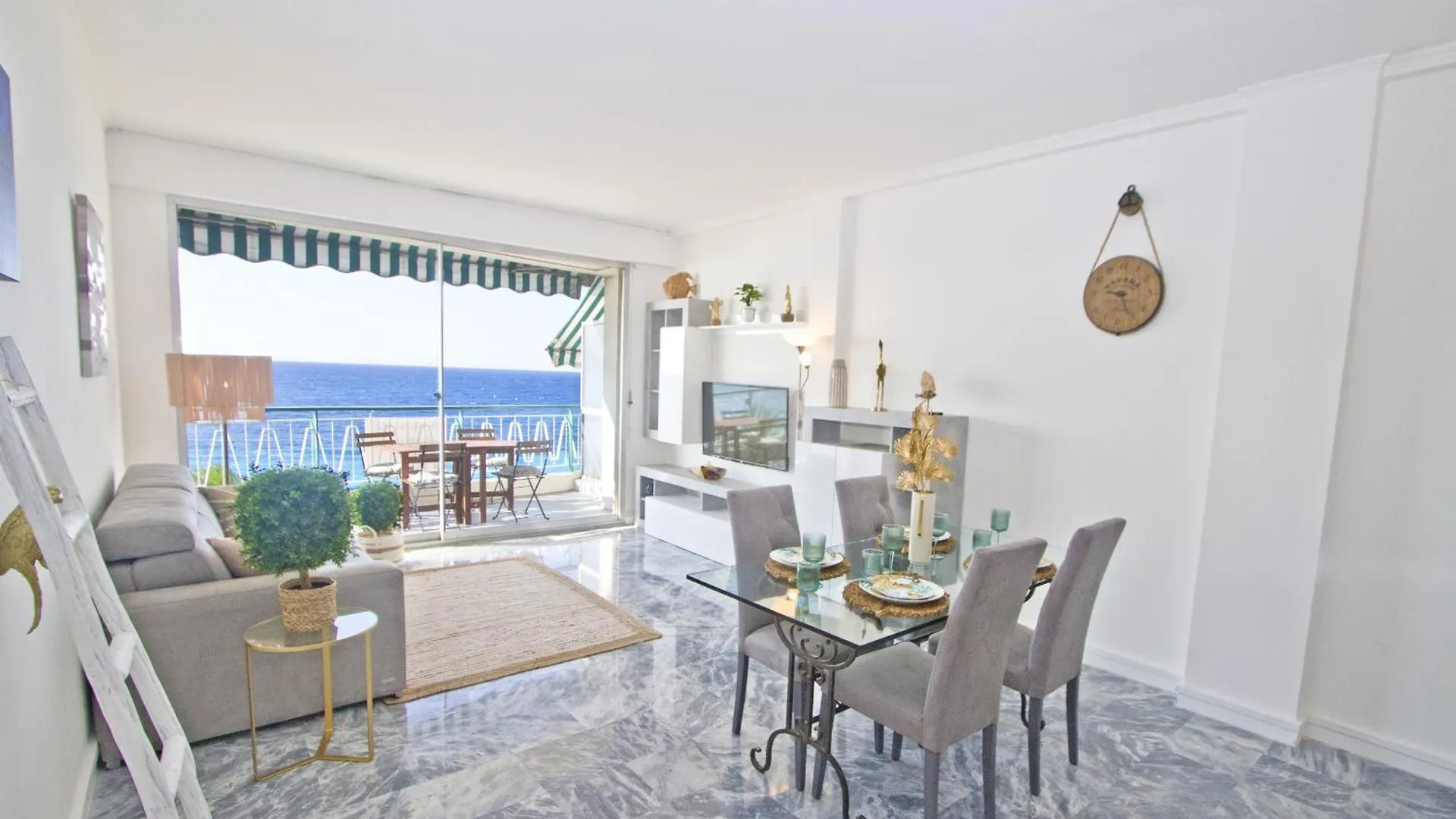 Apartment Luxury Sea Front Condo Milord Nice