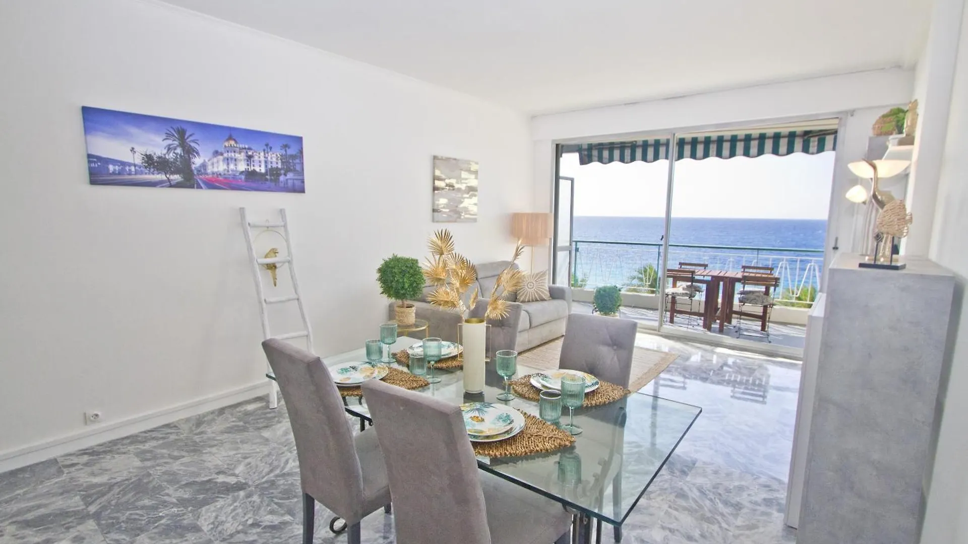 Luxury Sea Front Condo Milord Nice France