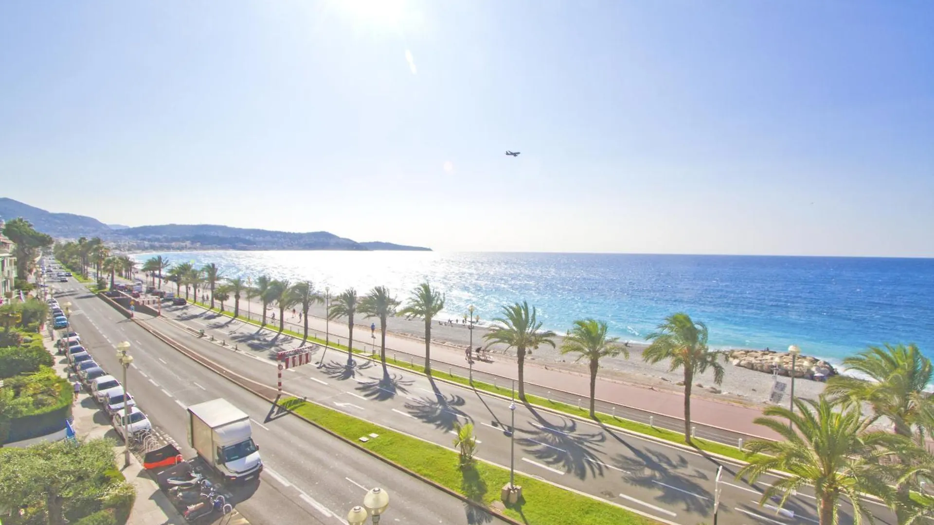 Luxury Sea Front Condo Milord Nice