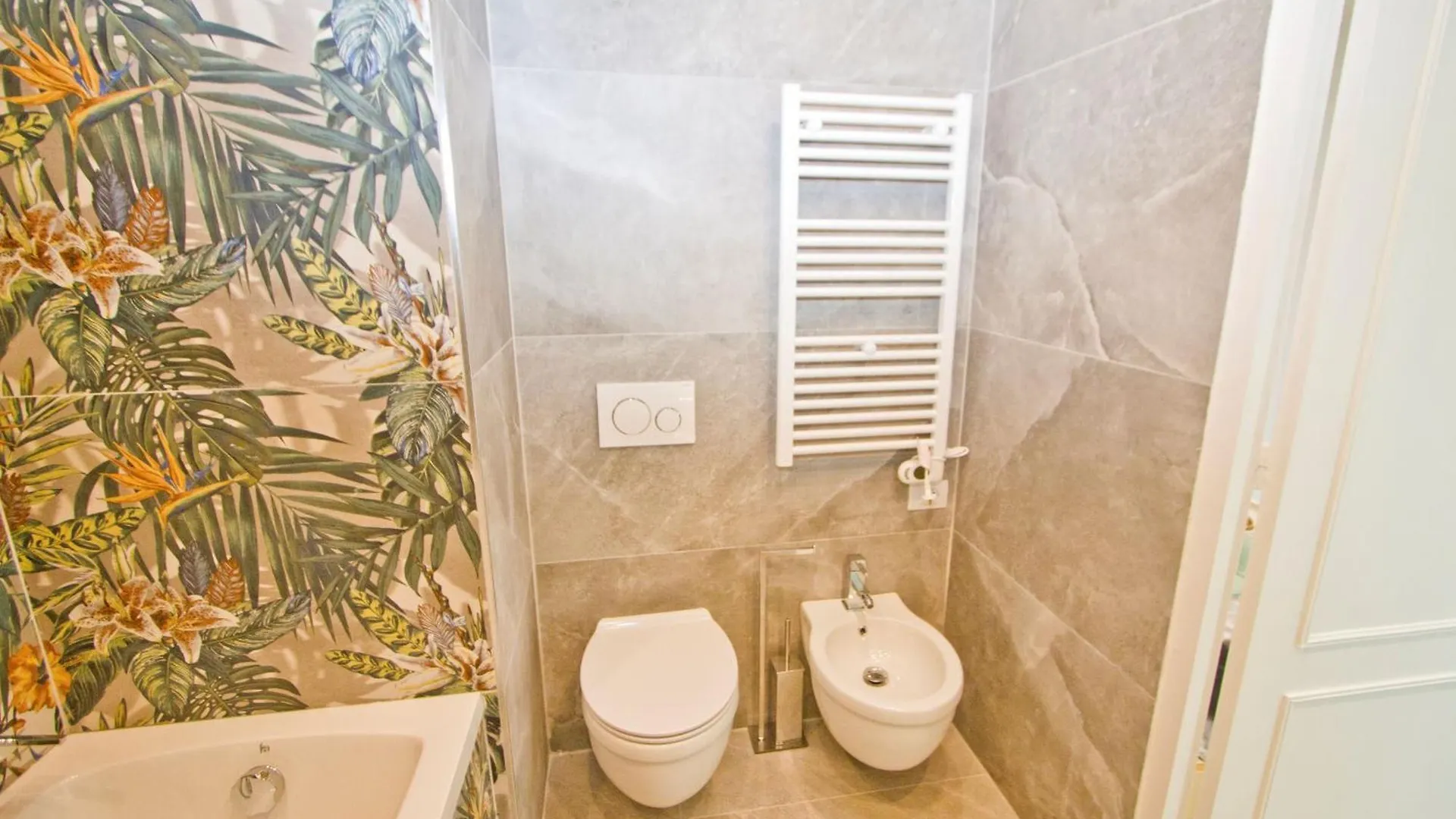 Luxury Sea Front Condo Milord Nice